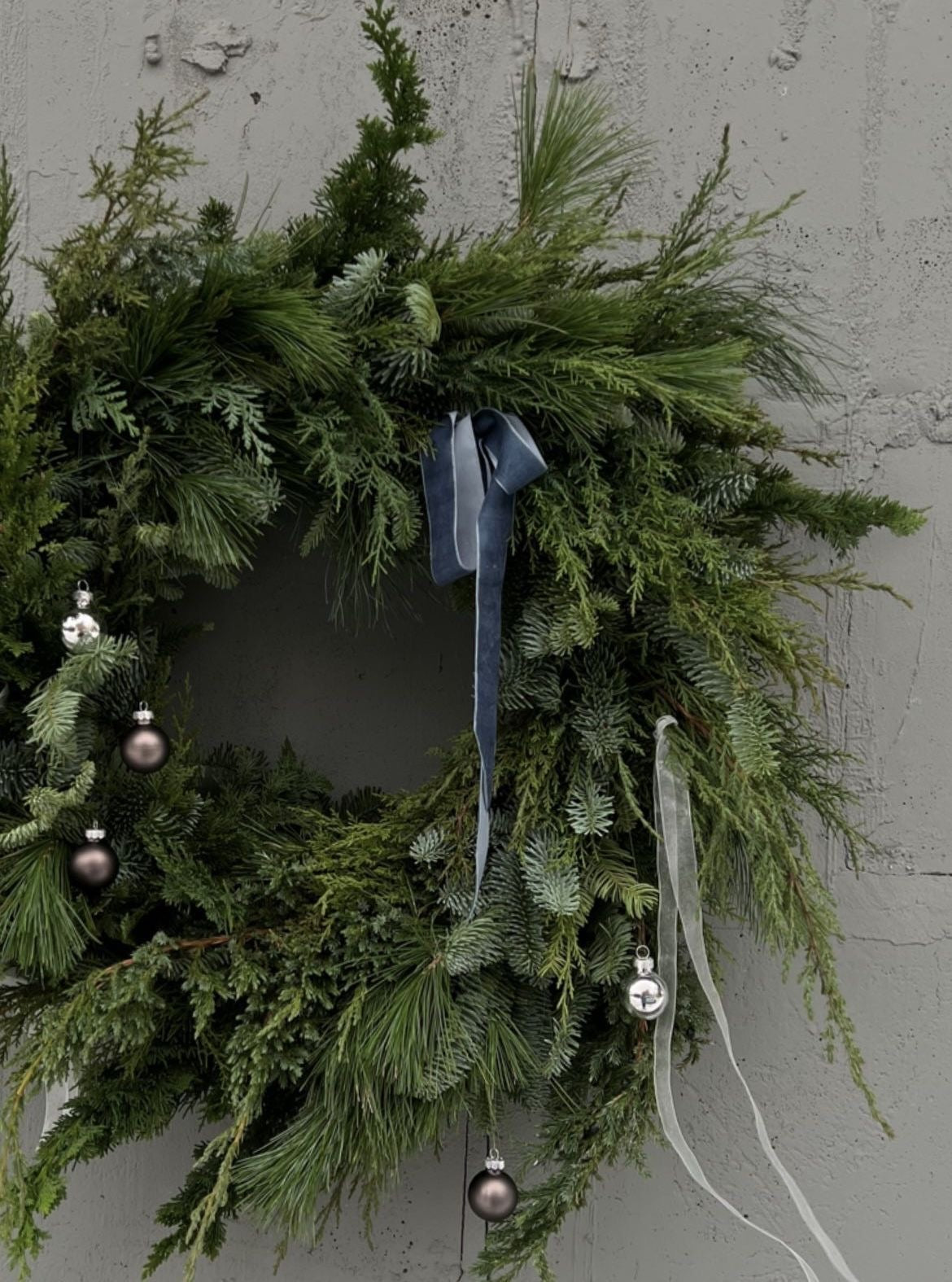 NEW TIME-SLOT - Dec 6 - Sip & Craft - Holiday Wreaths Edition